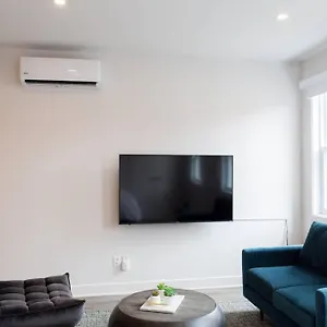 https://mile-end-super-loft-by-den-stays.hotels-in-montreal.org