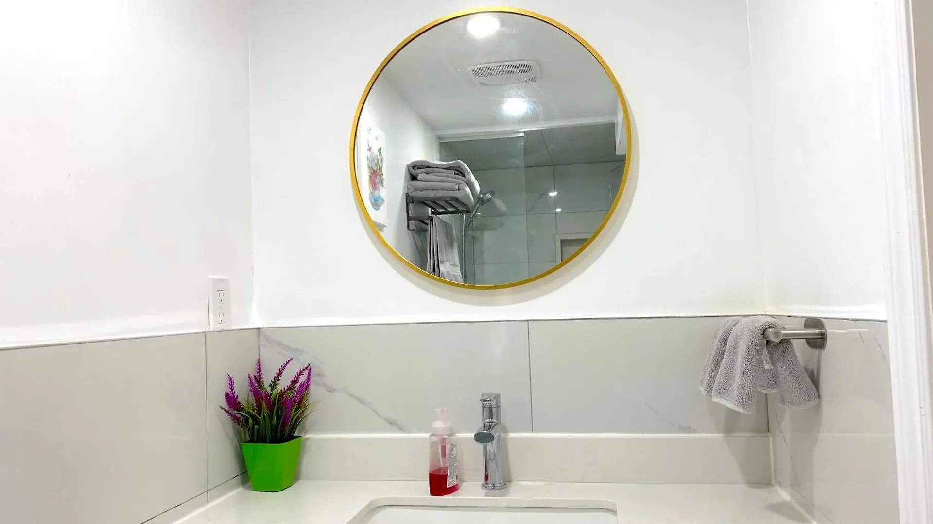 Tononhouse Apartment Toronto