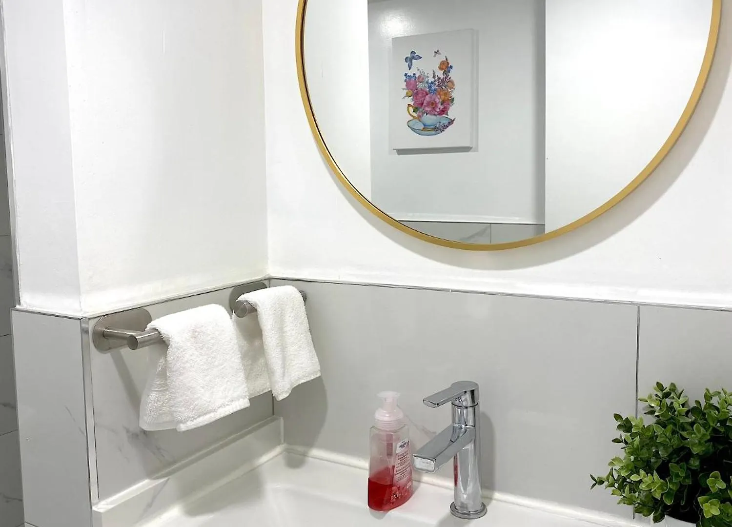Tononhouse Apartment Toronto Canada